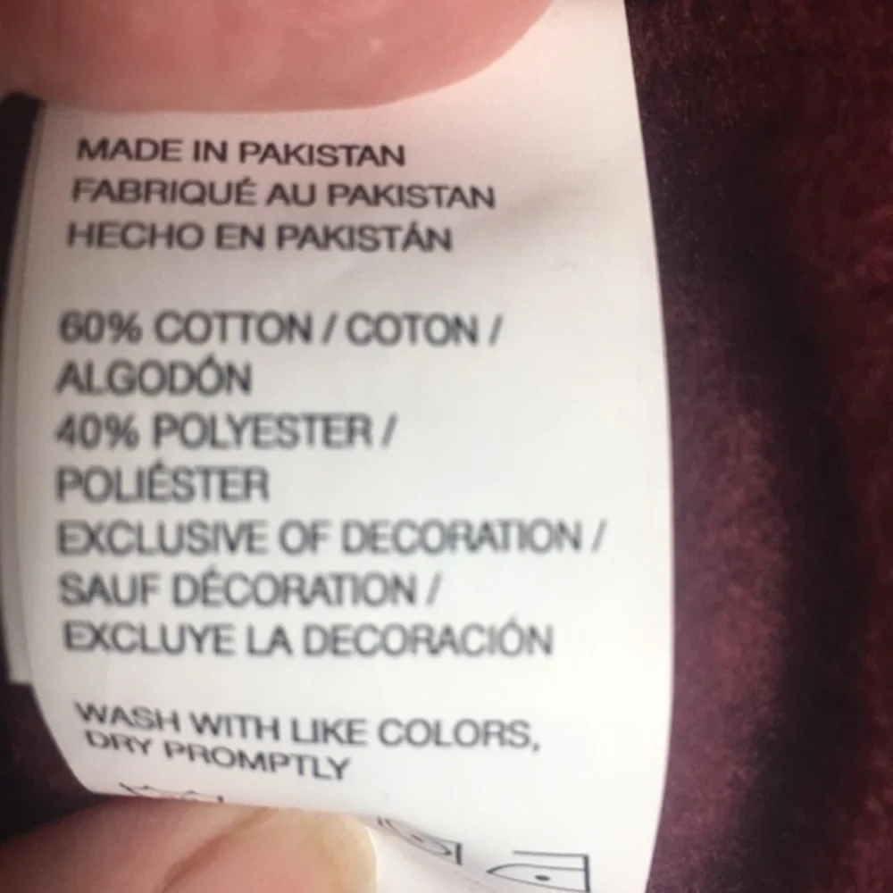 IZOD fleece colorblock crewneck pullover shirt